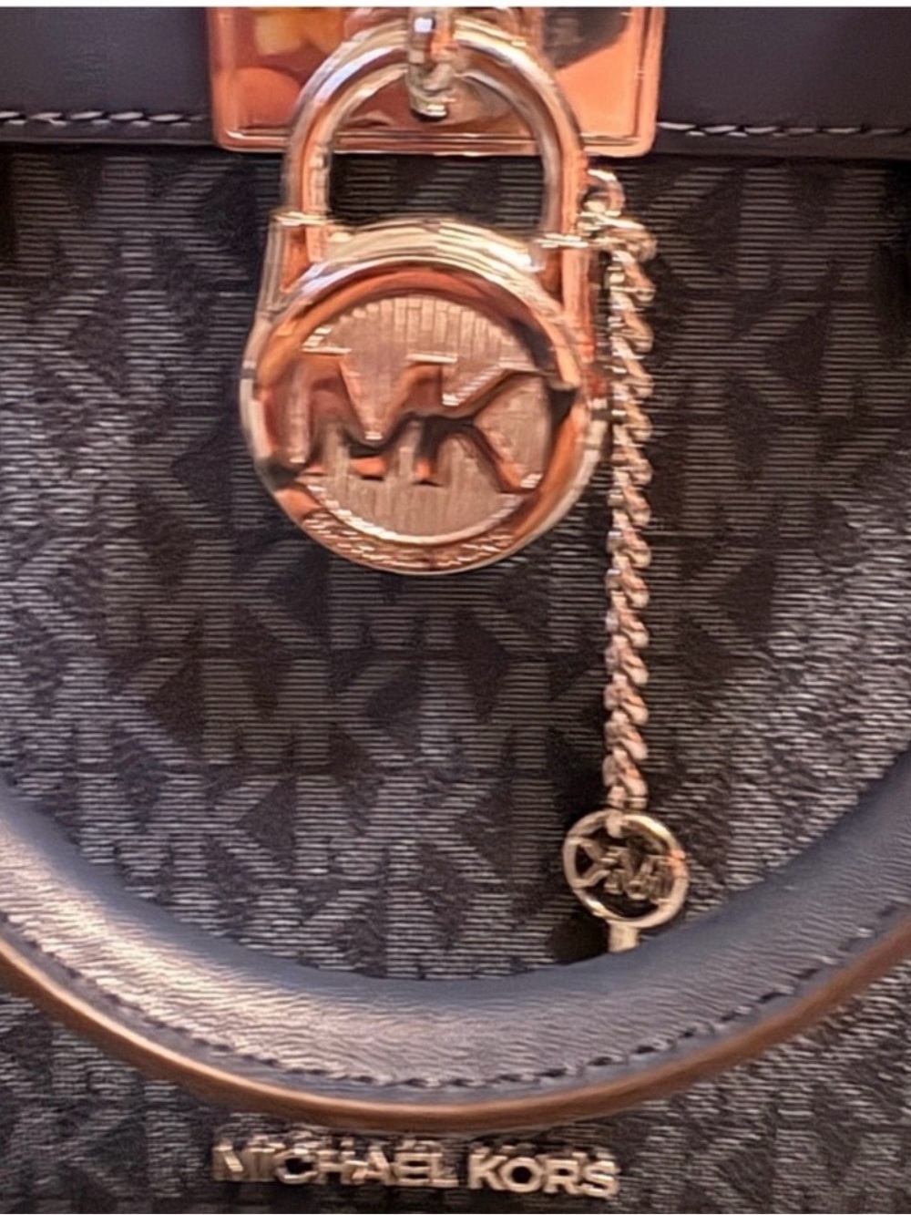 Michael Kors Navy Signature Satchel with Matching Wallet - Picture 4 of 5